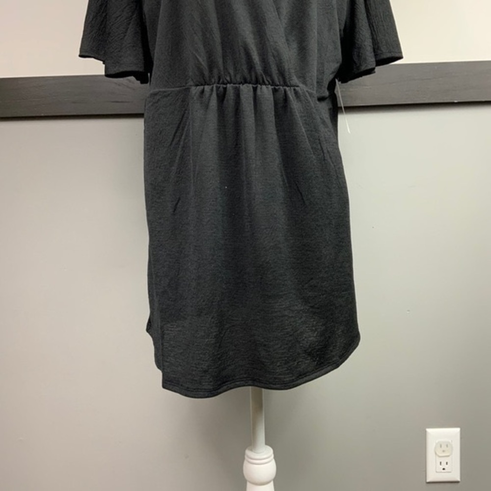 LOANNA woman’s blouse black short circular cap sleeve surplice neck plus size 2X - Picture 6 of 13